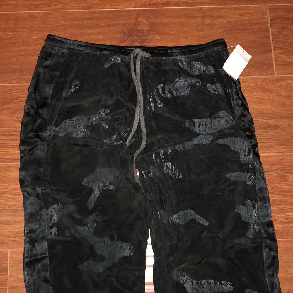 Hard Tail Camo Joggers